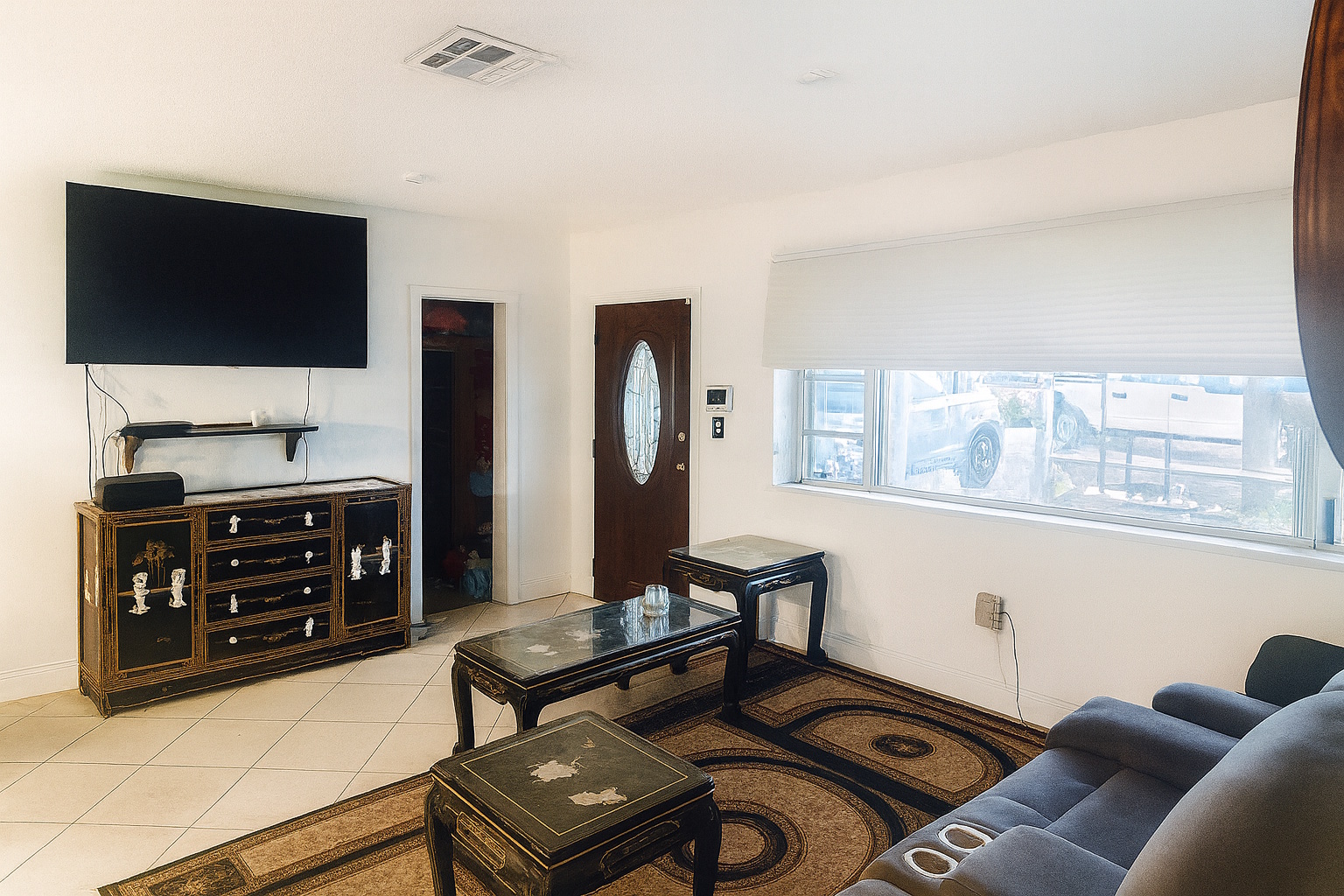 Flexible living room with multiple seating zones